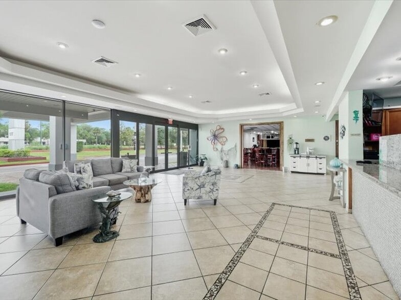 More Photos Of 8797 20th St, Vero Beach Hotel For Sale