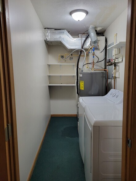 More Photos Of 547 Ridge Ave NE, New Philadelphia Apartments For Sale