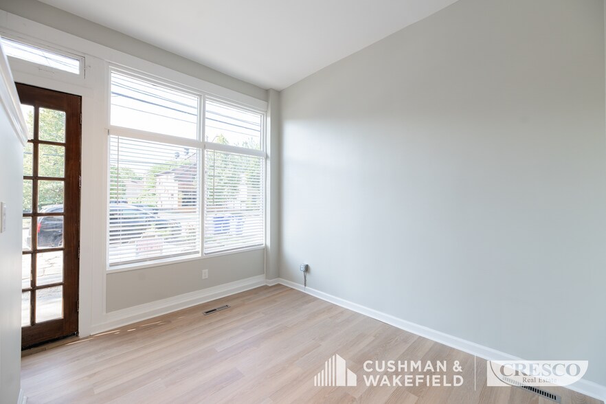 More Photos Of 1020 Kenilworth Ave, Cleveland Apartments For Sale