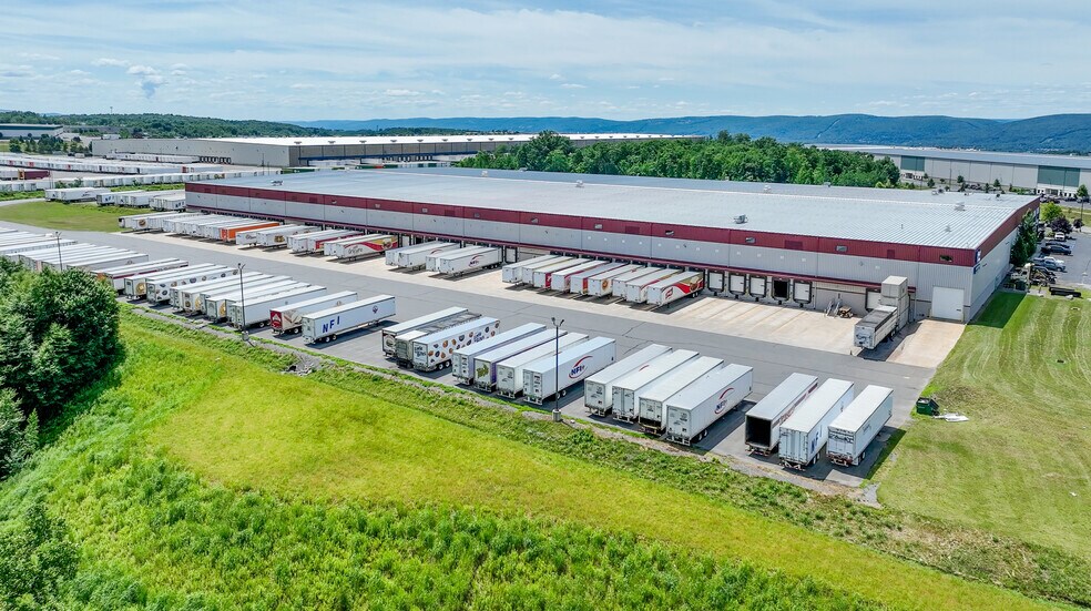 More Photos Of 175 Patriot Dr, Pittston Distribution For Lease