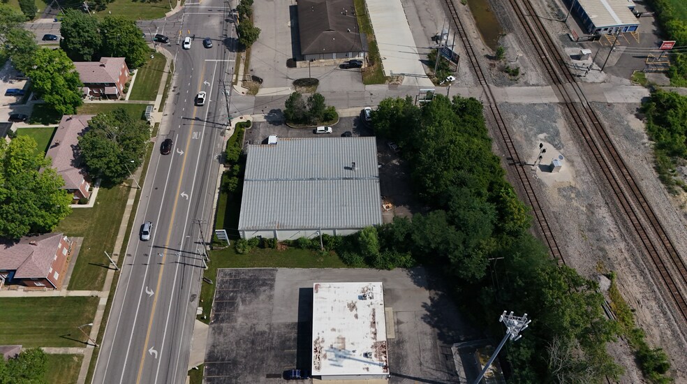 More Photos Of 4100 Indianola Ave, Columbus Auto Repair For Sale