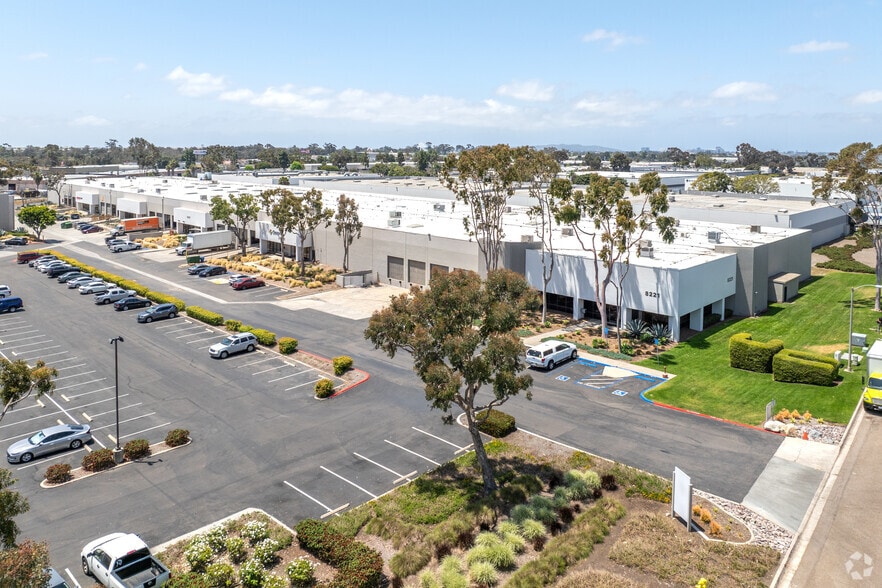 More Photos Of 8221 Arjons Dr, San Diego Warehouse For Lease