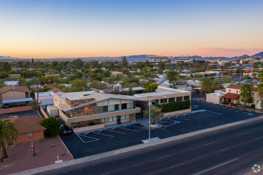 More Photos Of 2030 E Speedway Blvd, Tucson Office For Lease