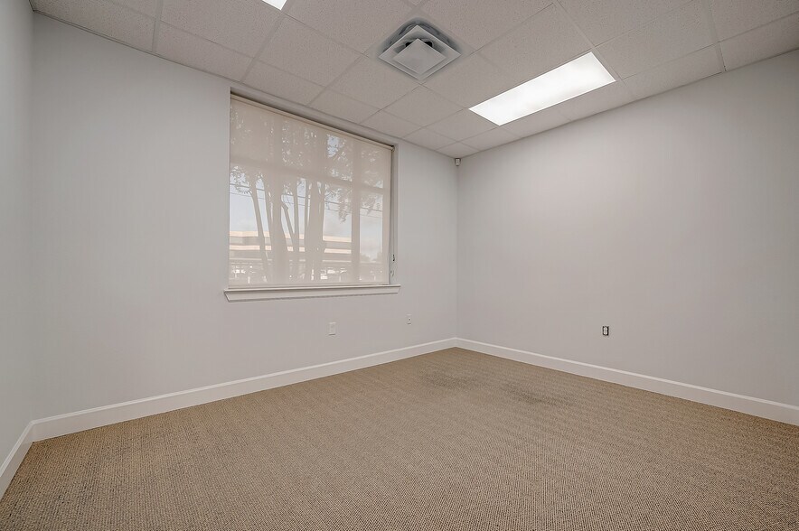 More Photos Of 16000 Park Ten Pl, Houston Medical For Lease