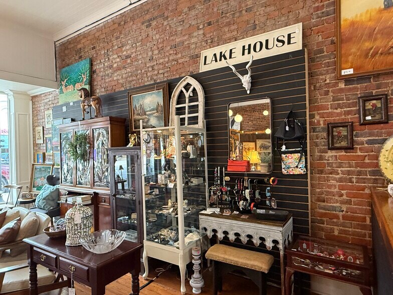 More Photos Of 108 N Main St, Greensboro General Retail For Sale