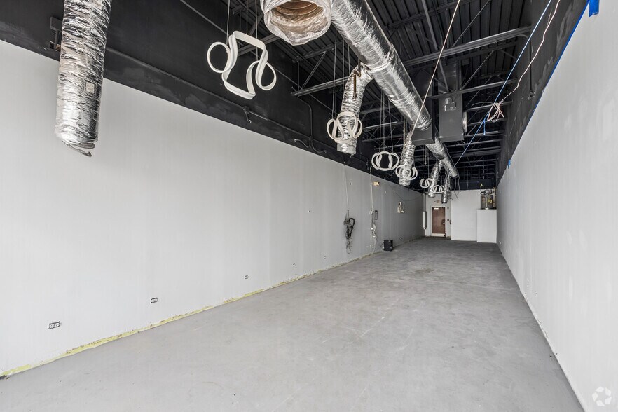 More Photos Of 4147-4275 167th St, Country Club Hills Unknown For Lease