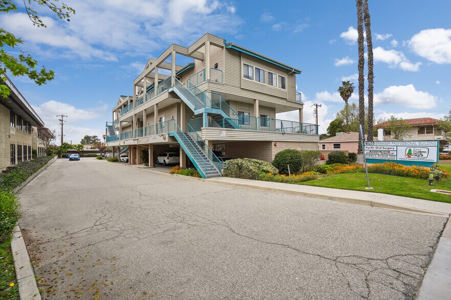 More Photos Of 1755 Erringer St, Simi Valley Medical For Lease
