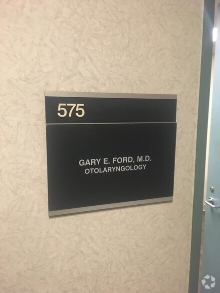 More Photos Of 1045 W Redondo Beach Blvd, Gardena Medical For Lease