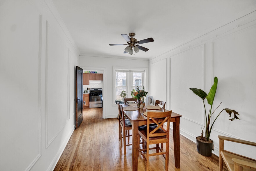 More Photos Of 1024 Noyes St, Evanston Apartments For Sale