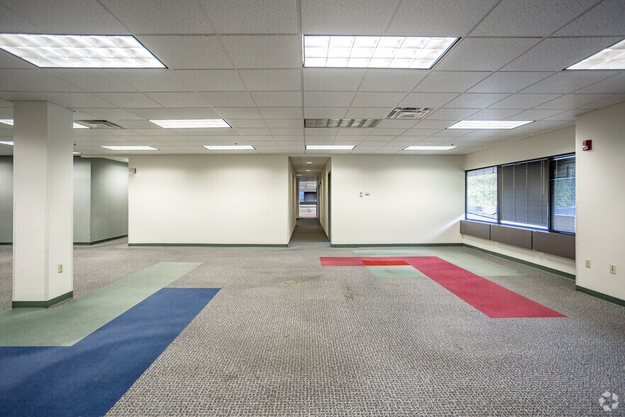 More Photos Of 701 Alpha Dr, Pittsburgh Office For Sale