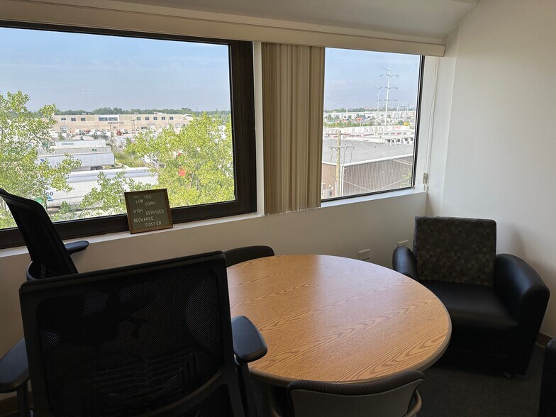 More Photos Of 4201 W 36th St, Chicago Office For Lease