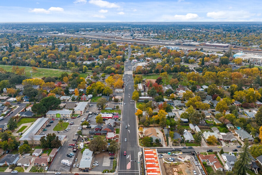 More Photos Of 800 Douglas Blvd, Roseville Medical For Sale