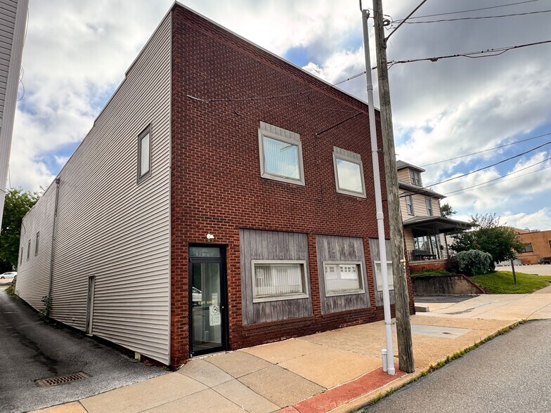 More Photos Of 55 E Main St, Carrollton Office For Sale