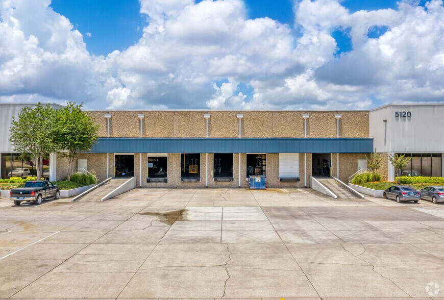 More Photos Of 5120 E Adamo Dr, Tampa Distribution For Lease