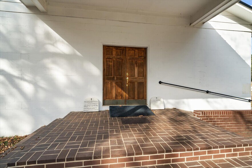 More Photos Of 123 Bethel Church Rd NE, Dalton Religious Facility For Sale