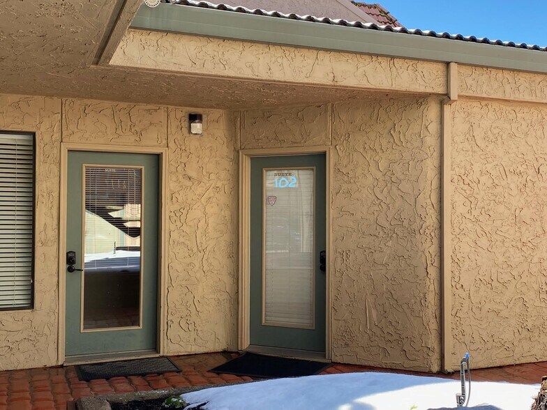 More Photos Of 833 Mistletoe Ln, Redding Office For Lease