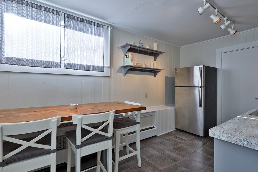 More Photos Of 55 N Main St, Rochester Restaurant For Sale