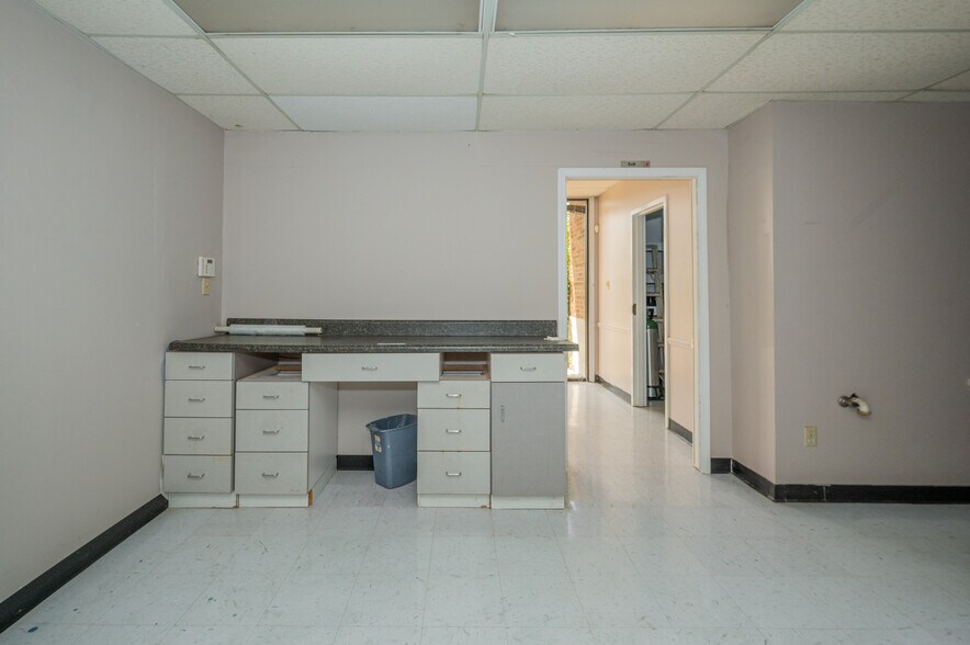 More Photos Of 730 Memorial Dr, Bessemer Medical For Sale