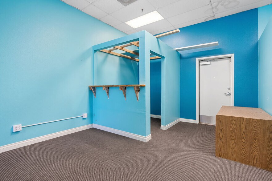 More Photos Of 1461-1475 Creston Rd, Paso Robles Unknown For Lease