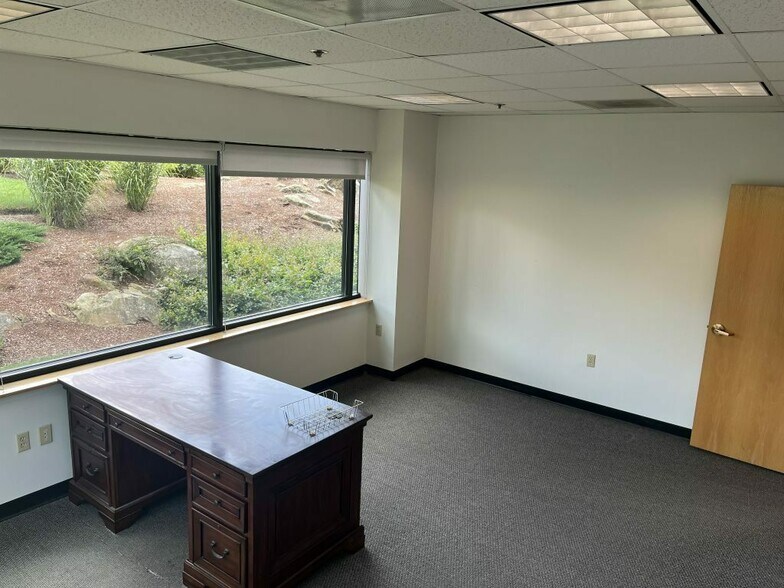 More Photos Of 35 Braintree Hill Office Park, Braintree Office For Lease