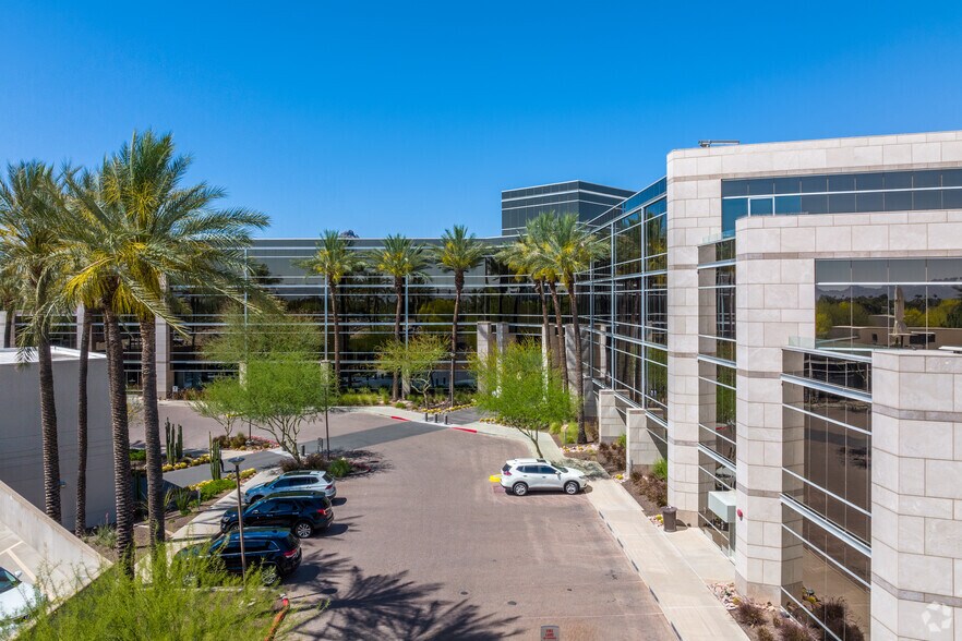 More Photos Of 3131 E Camelback Rd, Phoenix Office For Lease
