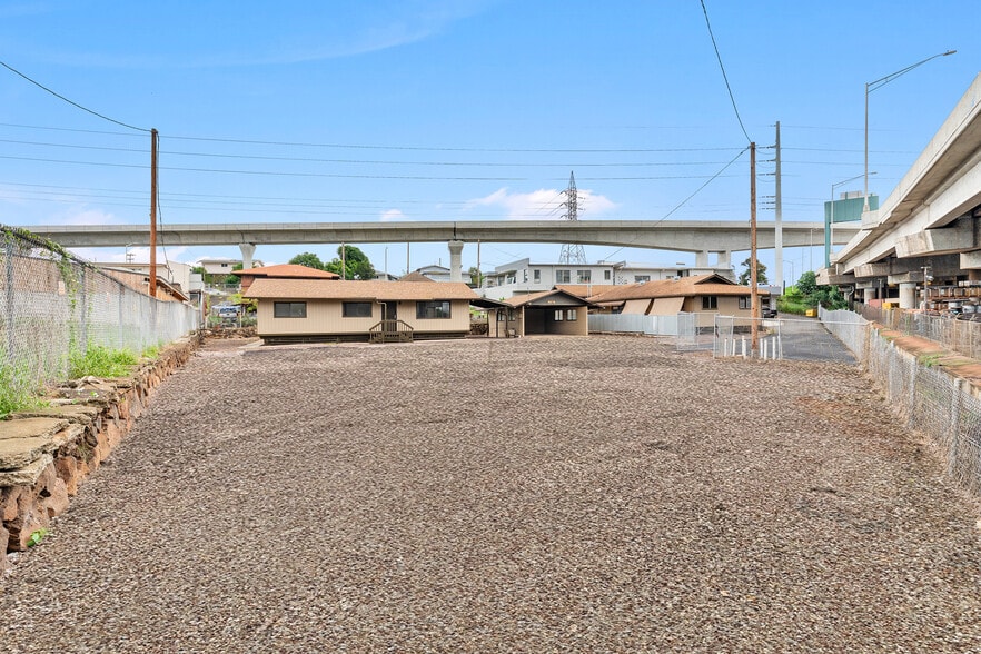 More Photos Of 667B Kamehameha Hwy, Pearl City Land For Lease