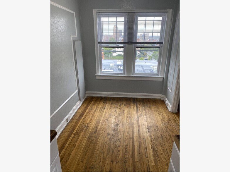 More Photos Of 600 James St, Syracuse Apartments For Sale