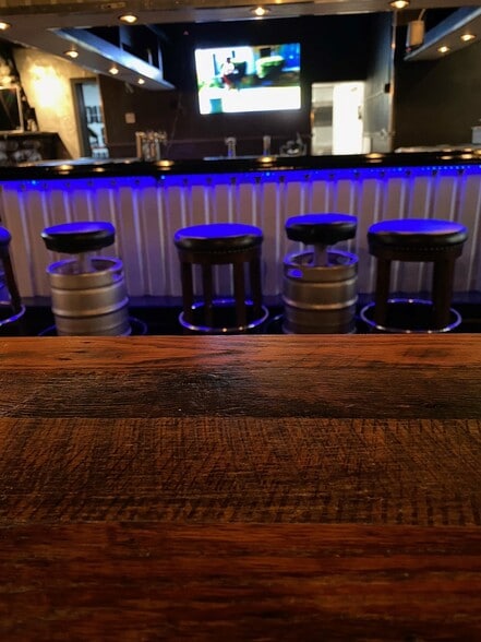 More Photos Of 722 Generals Hwy, Millersville Restaurant For Lease