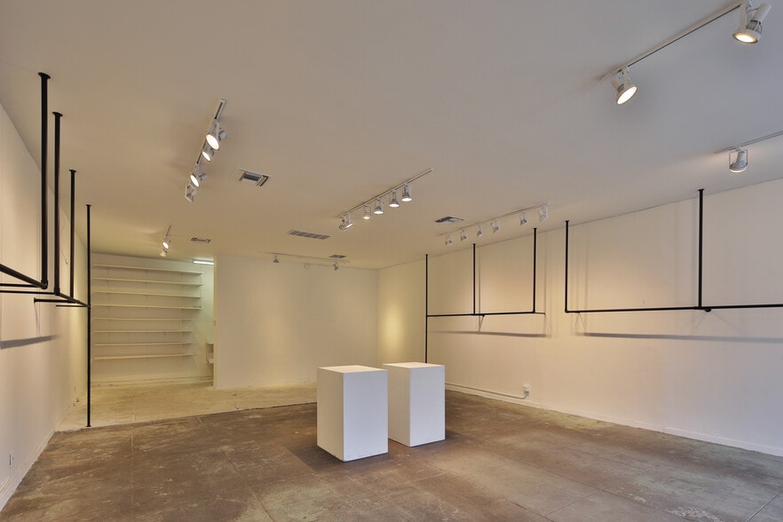 More Photos Of 638-644 N Robertson Blvd, West Hollywood General Retail For Lease