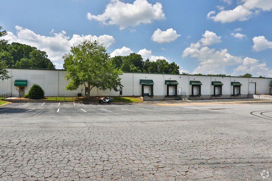 More Photos Of 129 Metro Ct, Greer Warehouse For Lease