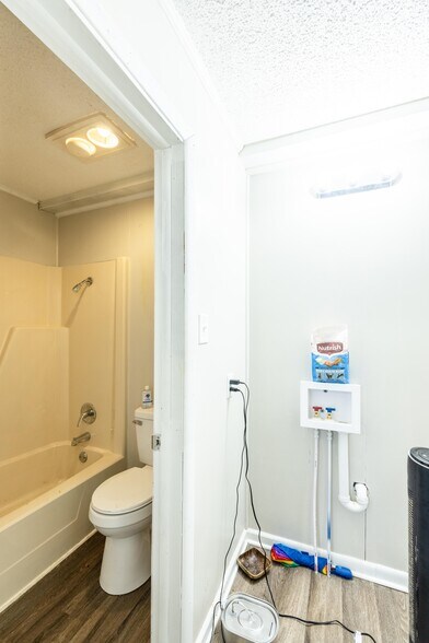 More Photos Of 306 N Main St, Lexington Apartments For Sale