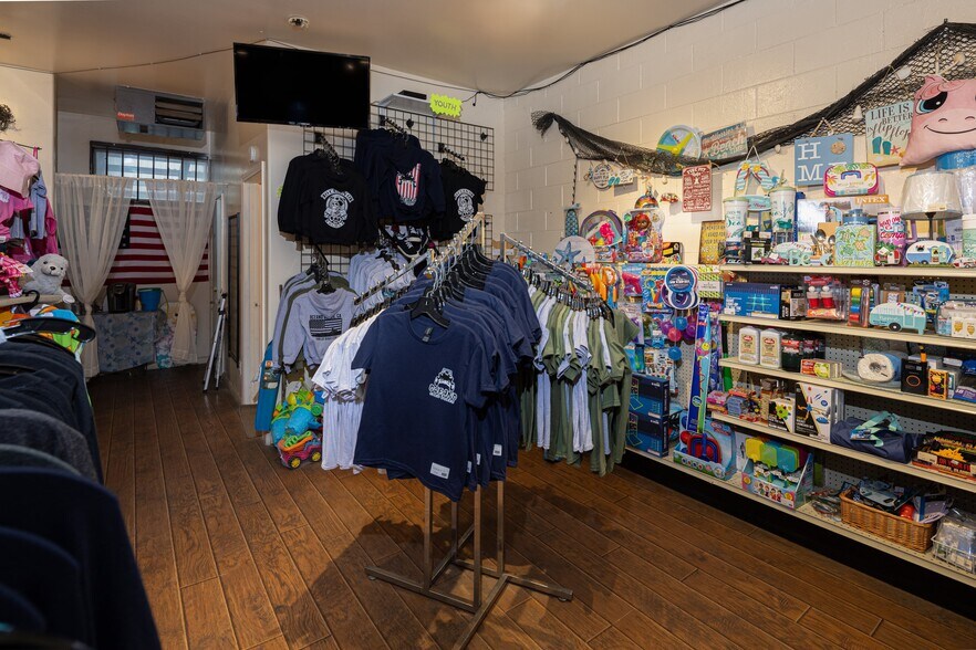 More Photos Of 368 Pier Ave, Oceano Storefront For Sale