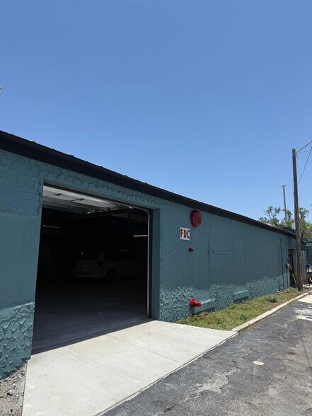 More Photos Of 1624 4th St S, Saint Petersburg Warehouse For Sale