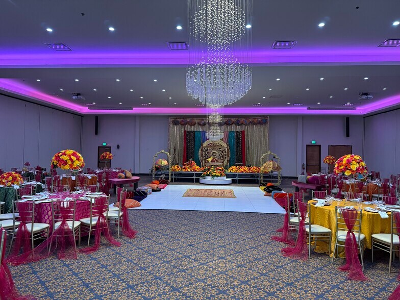 More Photos Of 1300 N Main St, Euless Specialty For Sale