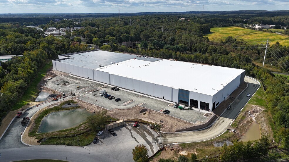 More Photos Of 1300 Business Center Way, Edgewood Warehouse For Lease