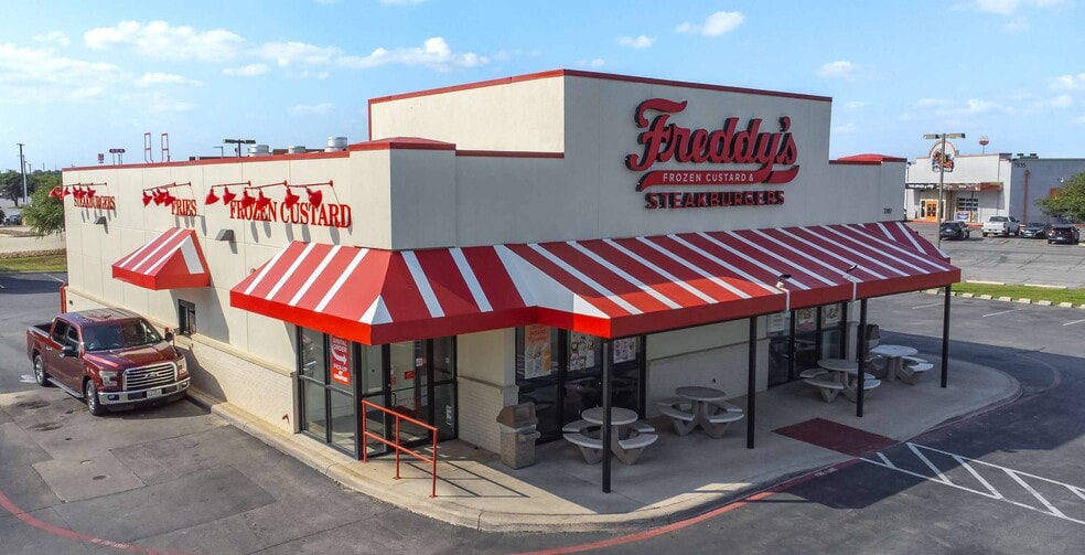 More Photos Of 7707 S I-35 Fwy, San Antonio Fast Food For Sale