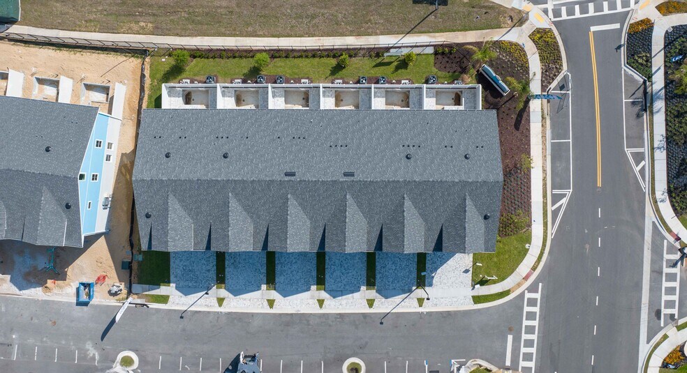 More Photos Of 183 Pegasus St, Davenport Apartments For Sale