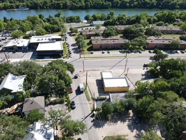More Photos Of 2500 Lake Austin Blvd, Austin Freestanding For Sale