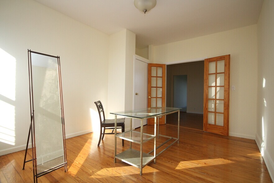More Photos Of 4021 61st St, Woodside Apartments For Sale