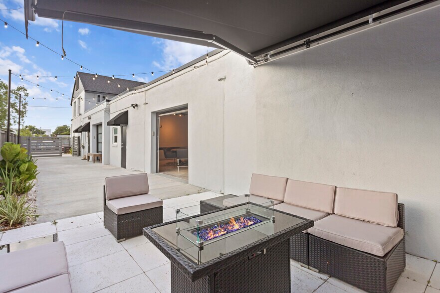 More Photos Of 103 E Genesee St, Tampa General Retail For Sale