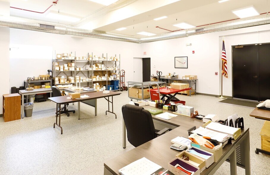 More Photos Of 9300 W Ogden Ave, Brookfield Office For Sale