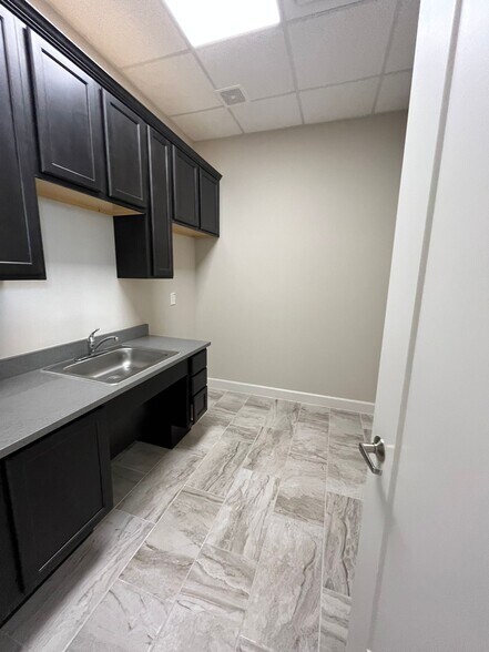 More Photos Of 8118 Fry Rd, Cypress Office For Lease
