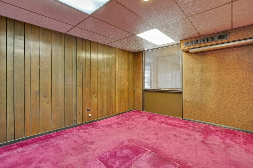 More Photos Of 162 Orange Ave, Suffern Office Residential For Sale