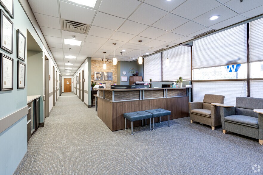 More Photos Of 360 Sherman St, Saint Paul Medical For Lease