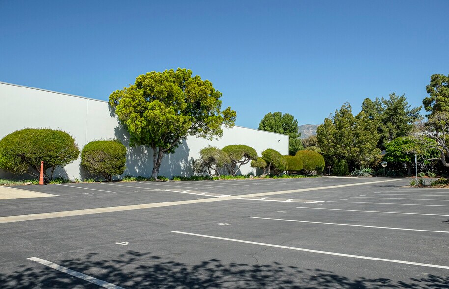 More Photos Of 6395 Cindy Ln, Carpinteria Manufacturing For Lease