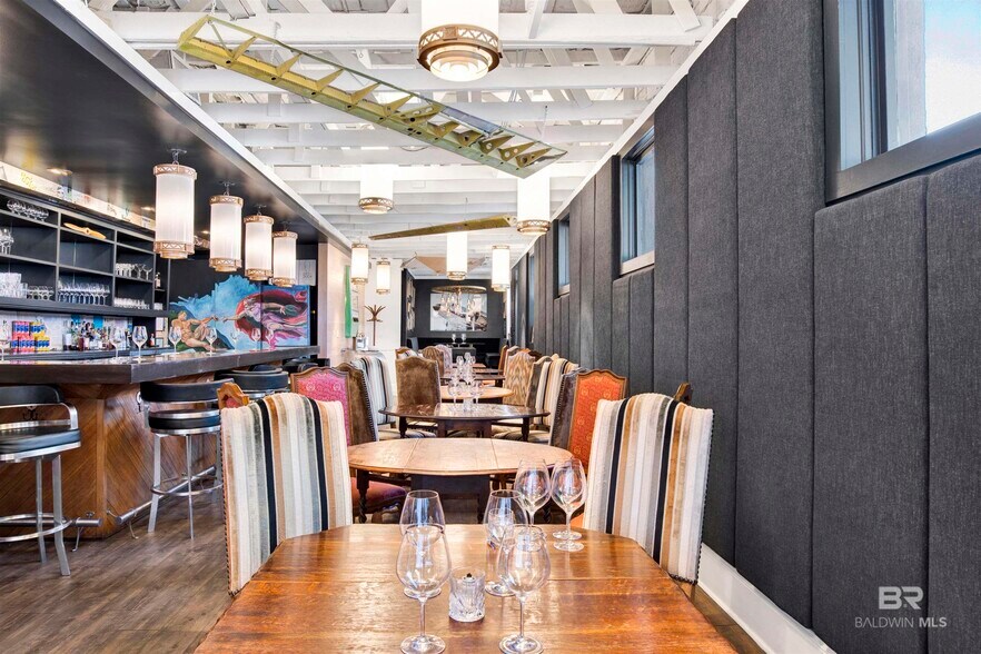 More Photos Of 61 N Section St, Fairhope Restaurant For Lease