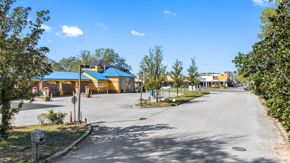More Photos Of 113 S Valrico Rd, Valrico Carwash For Sale