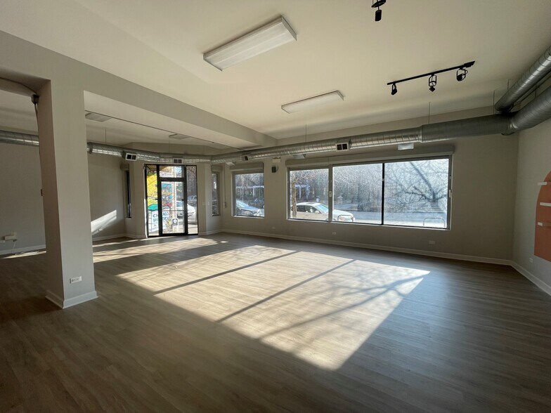 More Photos Of 1144-1148 W Wilson Ave, Chicago Apartments For Lease