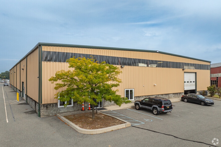 Primary Photo Of 70 J Caldwell Ln, New Castle Warehouse For Lease