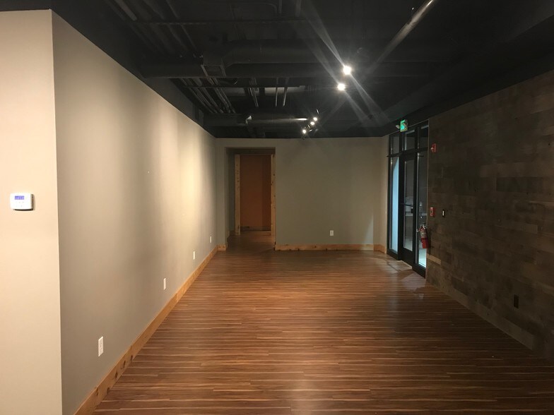 More Photos Of 871 S Arbor Vitae, Edwardsville General Retail For Lease